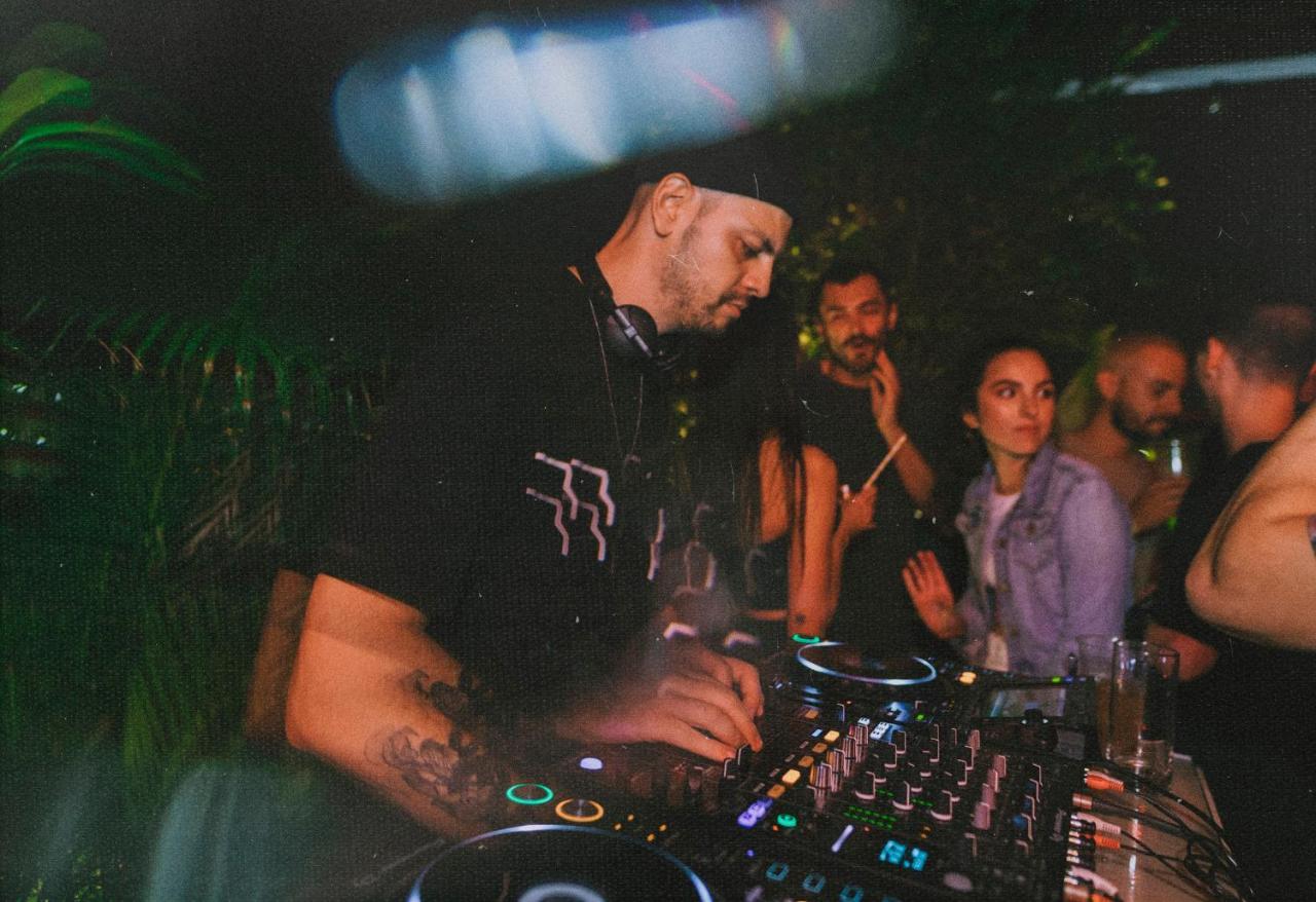 The Somos Beats Hotel & Rooftop Μεντεγίν Εξωτερικό φωτογραφία